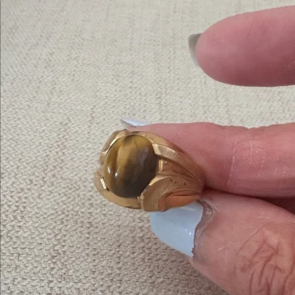 Vintage Tiger Eye Ring - Picture 3 of 12